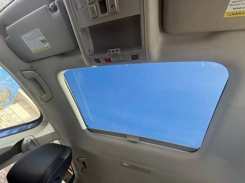 Blue 2023 Volkswagen Jetta SE