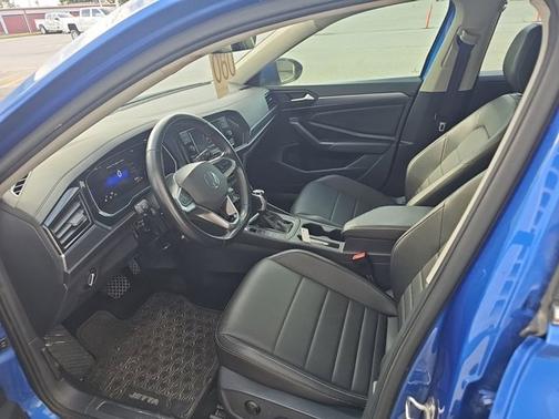 Rising Blue Metallic 2023 Volkswagen Jetta SE