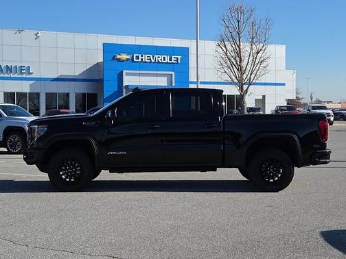 2023 GMC Sierra 1500 AT4X