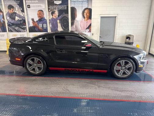 2014 Ford Mustang V6