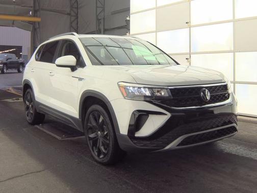 2024 Volkswagen Taos SE
