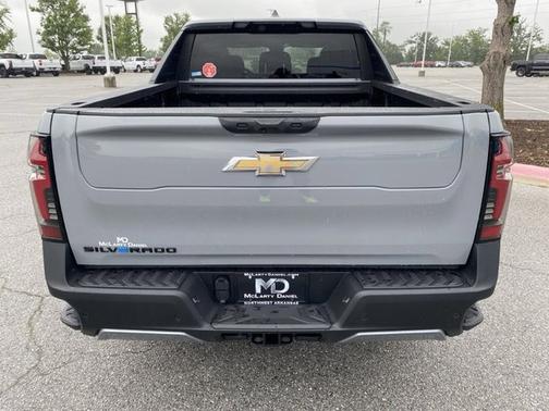 2025 Chevrolet Silverado EV LT