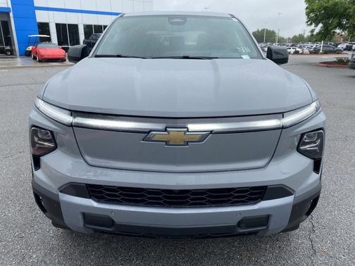 2025 Chevrolet Silverado EV LT