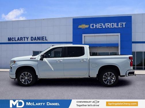 Summit White 2025 Chevrolet Silverado 1500 RST