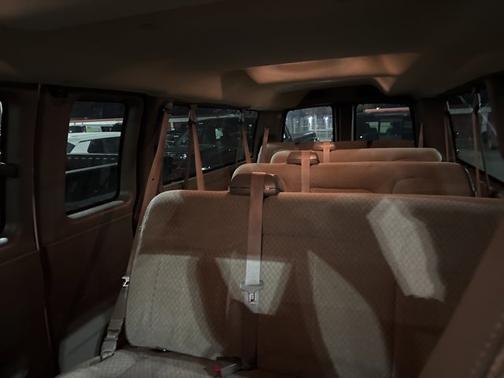 2017 GMC Savana 3500 LT