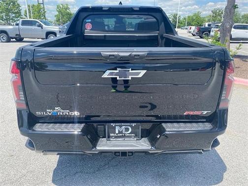 2025 Chevrolet Silverado EV RST