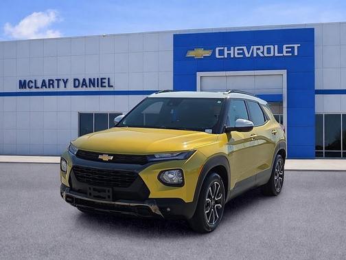 Nitro Yellow Metallic 2023 Chevrolet Trailblazer ACTIV