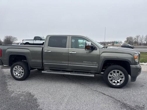 Mineral Metallic 2017 GMC Sierra 2500 Denali