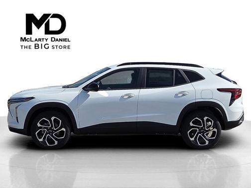 Summit White 2026 Chevrolet Trax 2RS