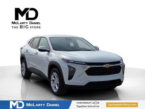 Summit White 2026 Chevrolet Trax LS SUV