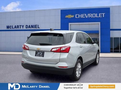 Silver Ice Metallic 2020 Chevrolet Equinox LS