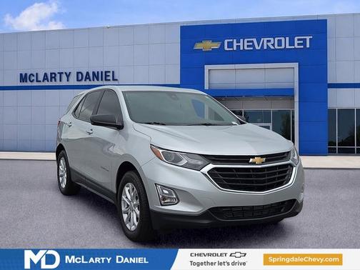 Silver Ice Metallic 2020 Chevrolet Equinox LS