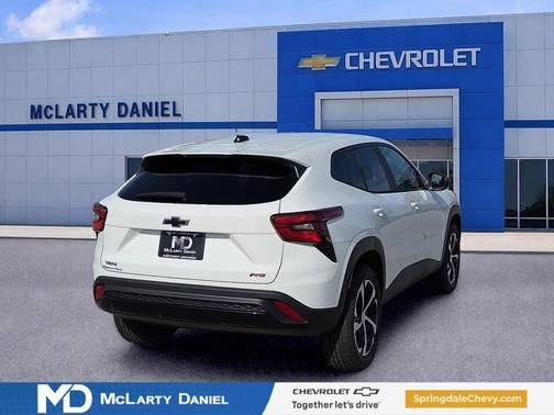 Summit White 2026 Chevrolet Trax 1RS