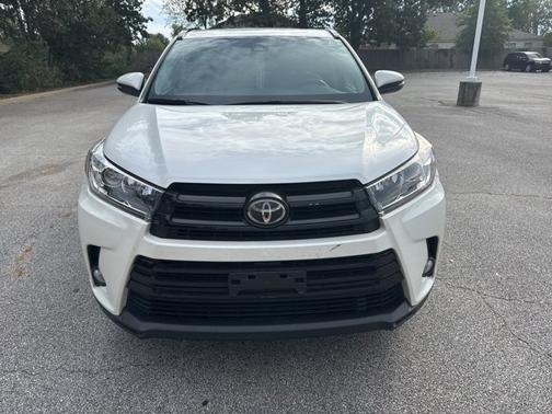 2017 Toyota Highlander SE