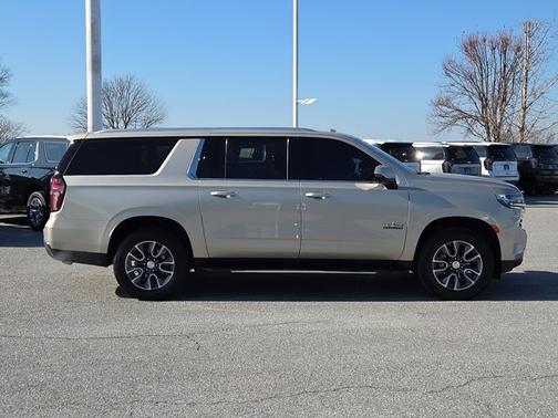 2021 Chevrolet Suburban LT