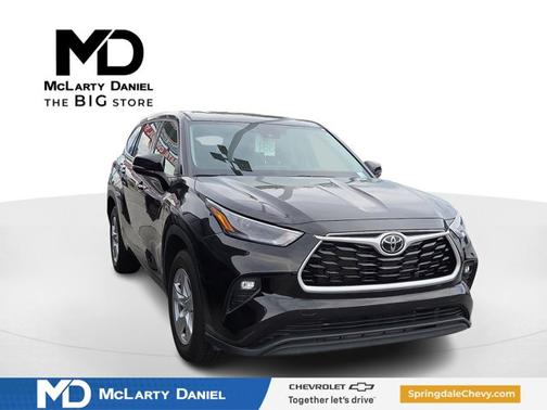 2022 Toyota Highlander LE
