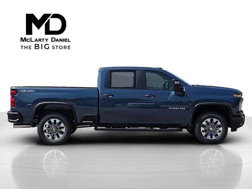 2025 Chevrolet Silverado 2500 Custom