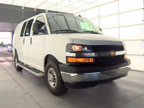 Summit White 2025 Chevrolet Express 2500 Work Van
