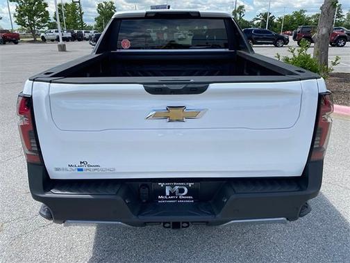 2025 Chevrolet Silverado EV LT