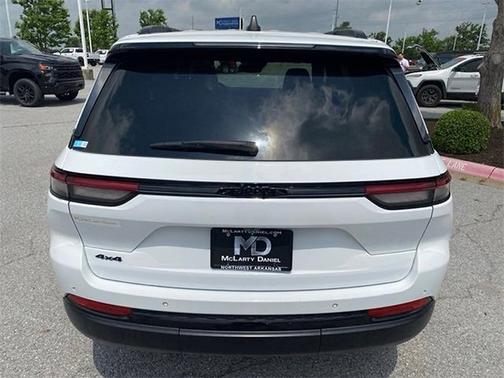 2024 Jeep Grand Cherokee Altitude