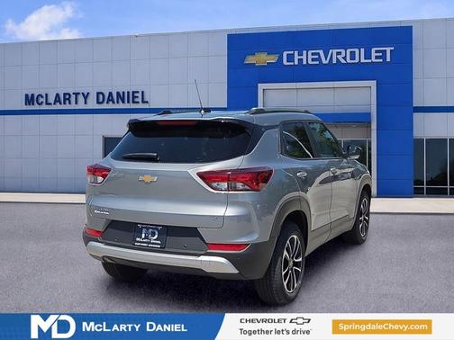 Sterling Gray Metallic 2026 Chevrolet Trailblazer LT