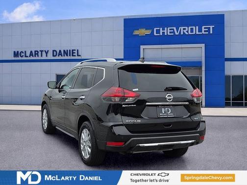 Magnetic Black Pearl 2019 Nissan Rogue SV
