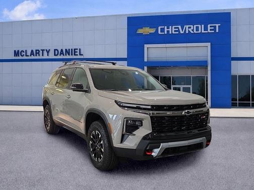 Sandstone Gray 2026 Chevrolet Traverse AWD Z71