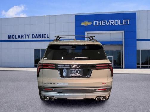 Sandstone Gray 2026 Chevrolet Traverse AWD Z71