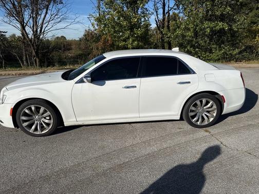 2018 Chrysler 300 Limited