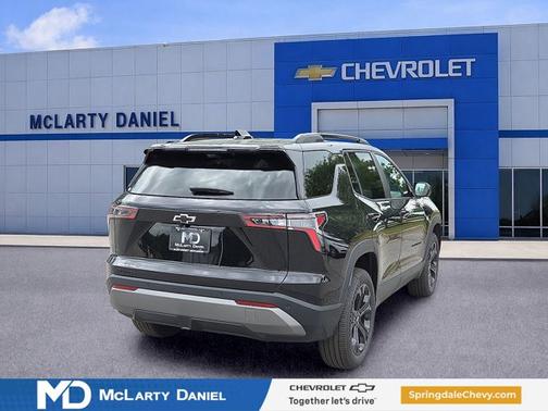 Mosaic Black Metallic 2026 Chevrolet Equinox FWD LT
