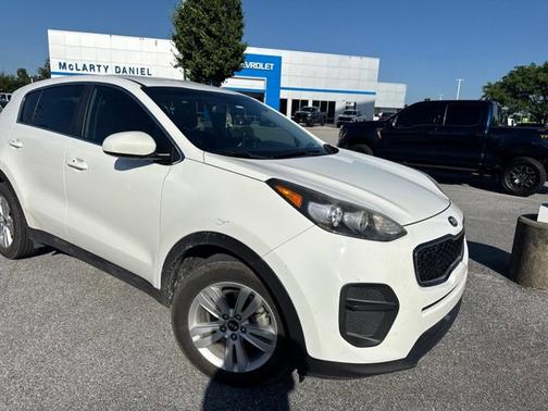Clear White 2017 Kia Sportage LX