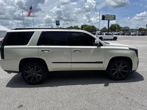 2015 Cadillac Escalade Premium