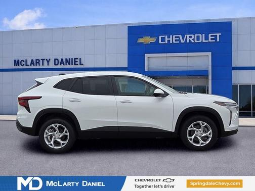 Summit White 2026 Chevrolet Trax LS