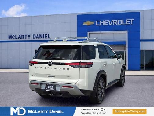 Pearl White Tricoat 2022 Nissan Pathfinder SL