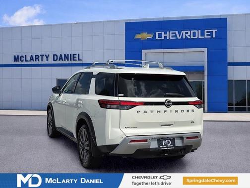 Pearl White Tricoat 2022 Nissan Pathfinder SL