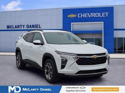 Summit White 2026 Chevrolet Trax LT
