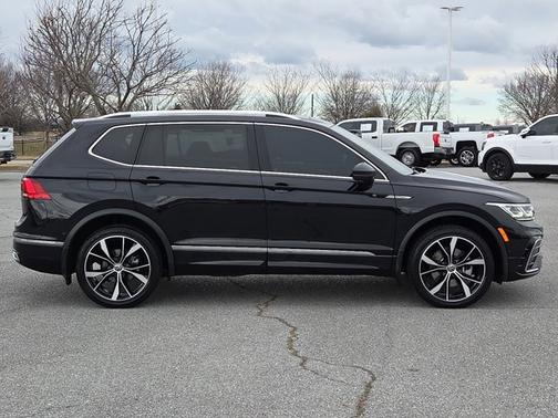 2022 Volkswagen Tiguan SEL R-Line