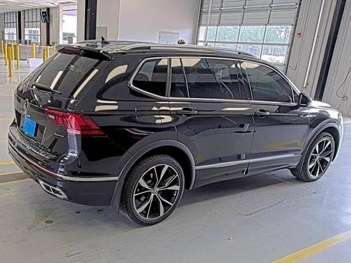 2022 Volkswagen Tiguan SEL R-Line