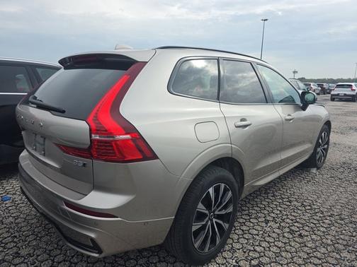 2025 Volvo XC60 Plus