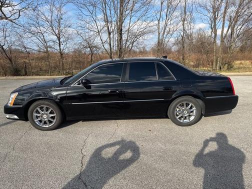 2011 Cadillac DTS Luxury Collection