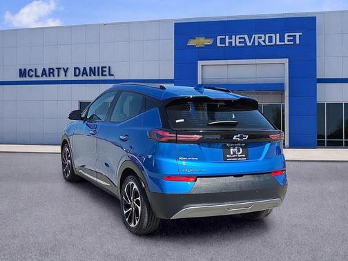 Bright Blue Metallic 2022 Chevrolet Bolt EUV Premier