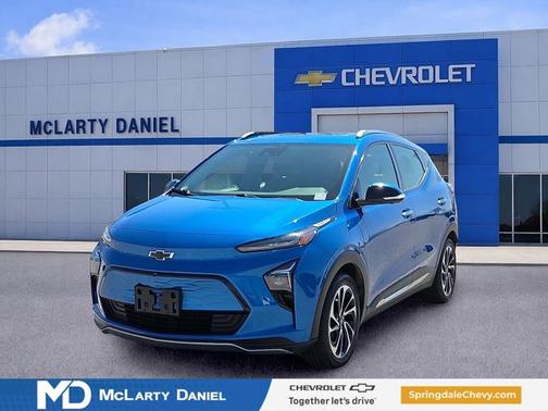 Bright Blue Metallic 2022 Chevrolet Bolt EUV Premier