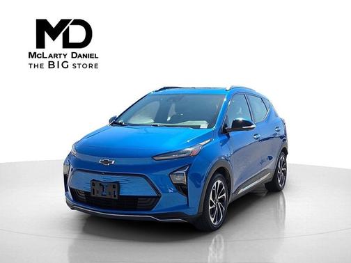 Bright Blue Metallic 2022 Chevrolet Bolt EUV Premier