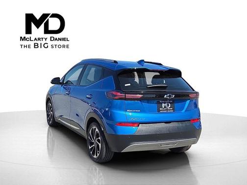 Bright Blue Metallic 2022 Chevrolet Bolt EUV Premier