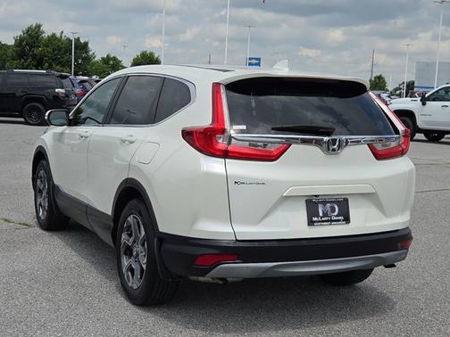 White Diamond Pearl 2017 Honda CR-V EX