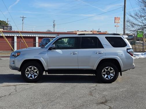 2024 Toyota 4Runner TRD Off Road