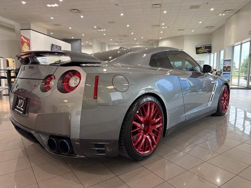 2016 Nissan GT-R Premium