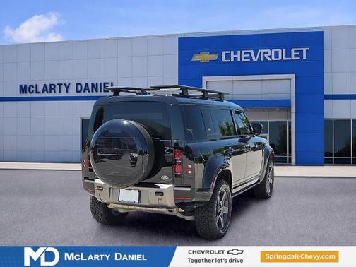 Santorini Black Metallic 2023 Land Rover Defender X-Dynamic SE