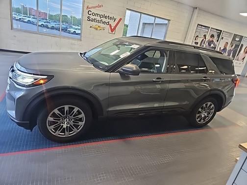 Gray Metallic 2025 Ford Explorer Active
