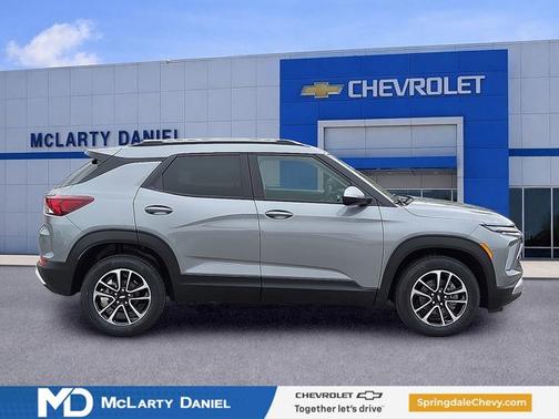 Sterling Gray Metallic 2026 Chevrolet Trailblazer LT